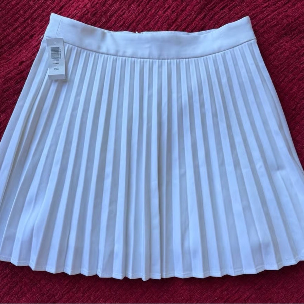 SOLD Aritzia Sun Deh Tabby Pleated Tennis Mini Skirt white